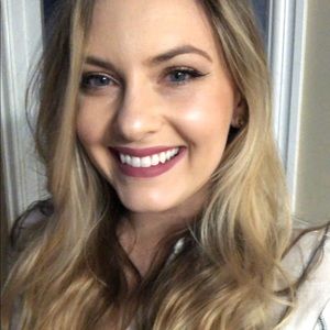 Meet your Posher, Jenna